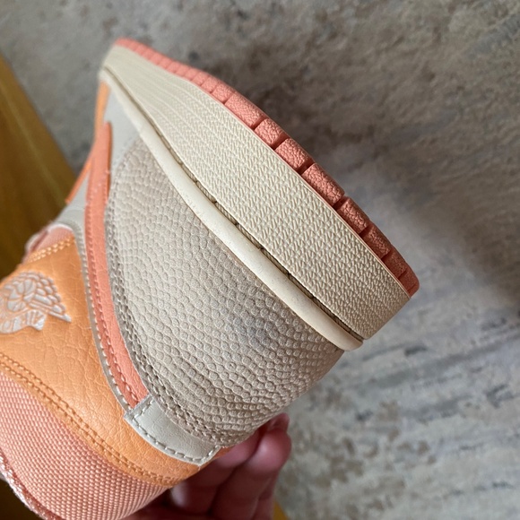 Nike high top Jordan’s leather suede pink peach size 9 - Picture 3 of 7